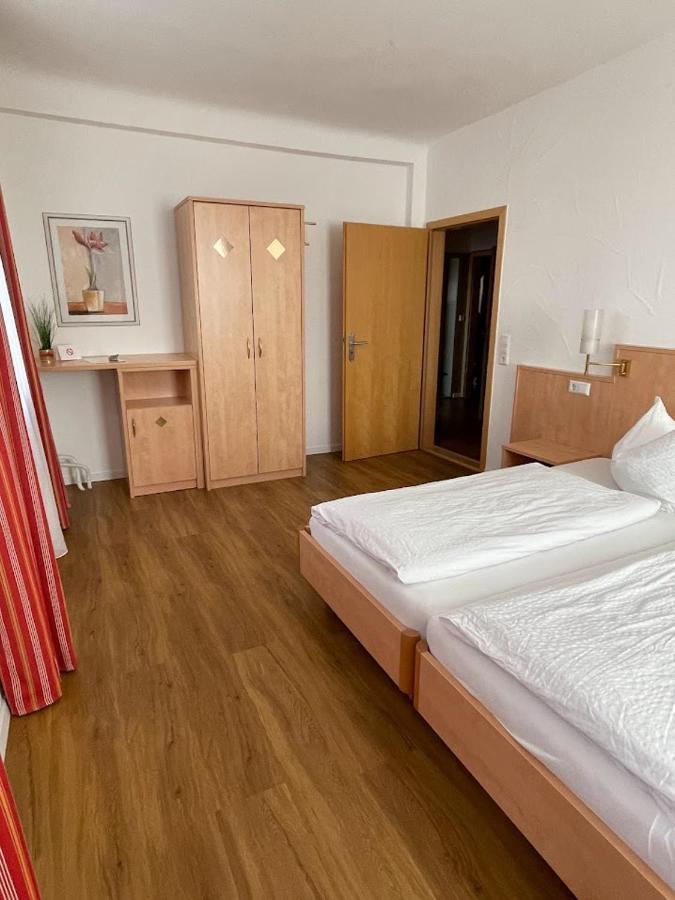 Zum Schwanen Garni Hotel Buggingen Exterior photo