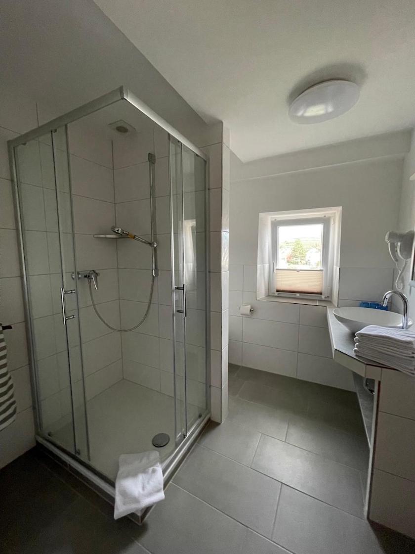 Zum Schwanen Garni Hotel Buggingen Room photo